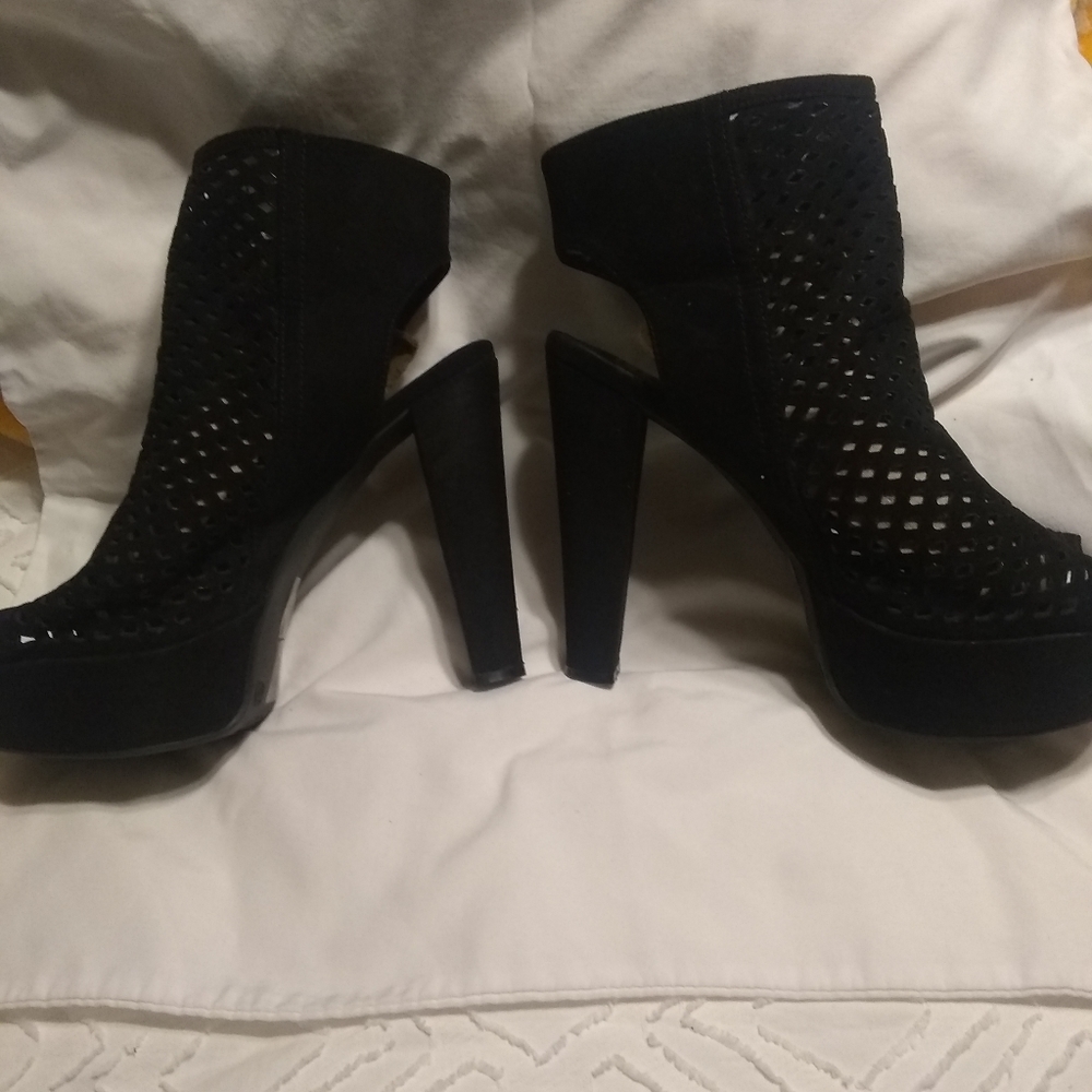 PRH faux shoes
